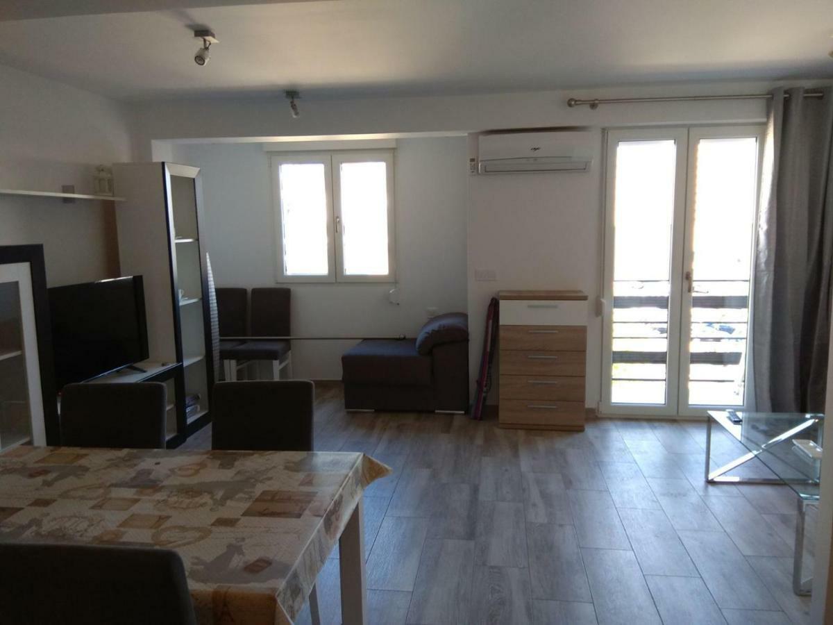 Apartamento Berenguer 库列拉 外观 照片